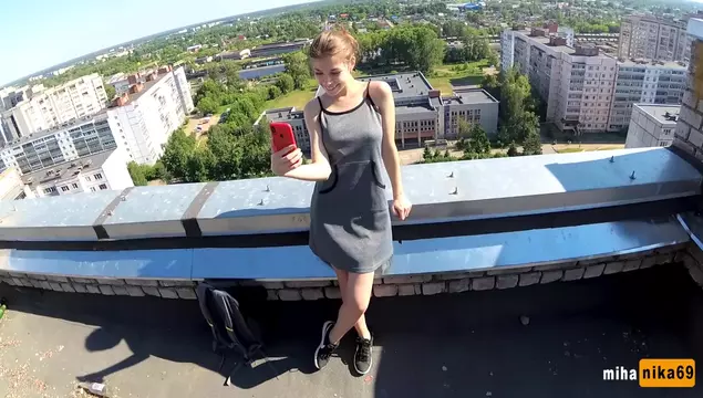 Девушку трахнули на крыше - порно видео на afisha-piknik.ru